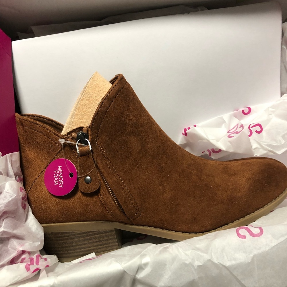 Booties cognac color (brown) suede